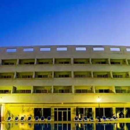 Piramides Otel 3*