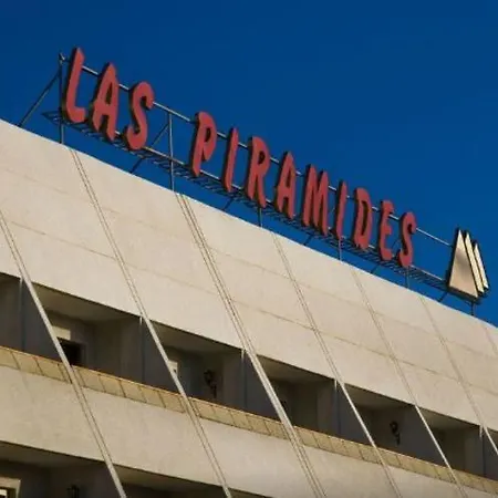 Las Piramides ホテル